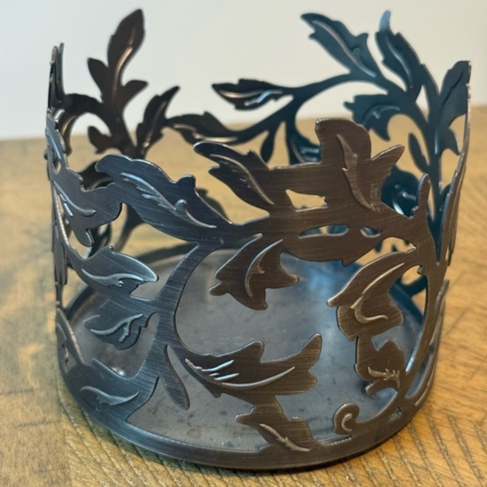 Bath & Body Works Bronze Metal Leaf Candle Holder 3 Wick Sleeve